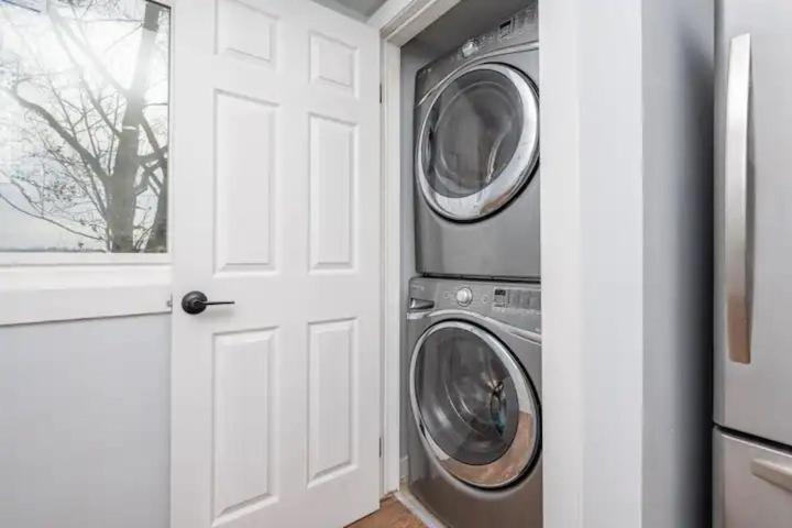YYC Centre Street Upper 2Bedsuite 4408 מראה חיצוני תמונה