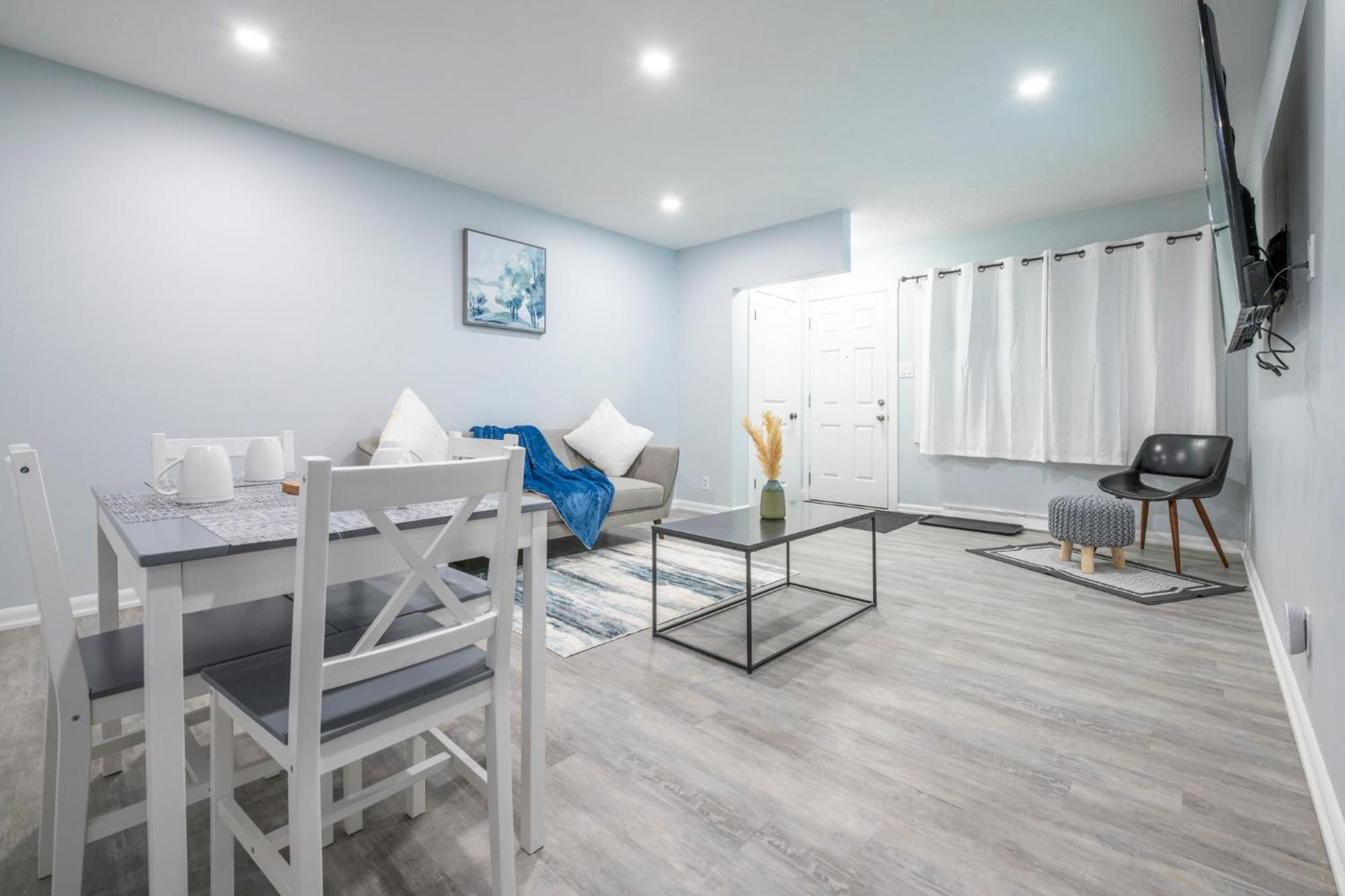 YYC Centre Street Upper 2Bedsuite 4408 מראה חיצוני תמונה